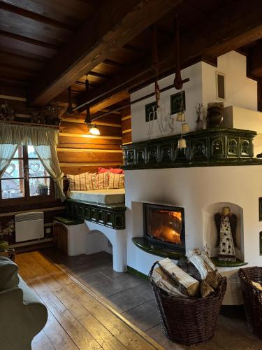 Roubená chalupa Lysečinky B (Roubena chalupa Lysecinky B) in Horni Marsova