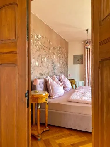 Design-Apartment in der Sternkopf-Engel-Villa in Oederan, Deutschland