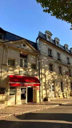 BRIT HOTEL Le Lion d'Or CHINON Hotel de charme ASSAY