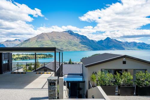 Limerick- Fire Place- Lake Views- BBQ- AC - image 30