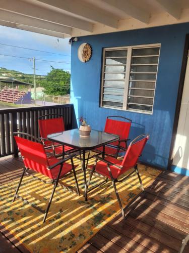 Silverbuttons Apartments & Eats in 聖約翰