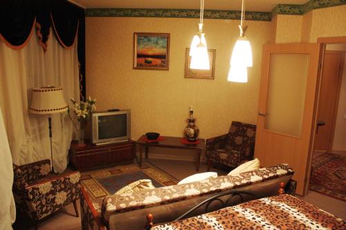 Apartment on Respublikanskaya - image 2