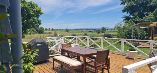 Cosy Guesthouse in Tranquil Puriri, Thames in Hikutaia