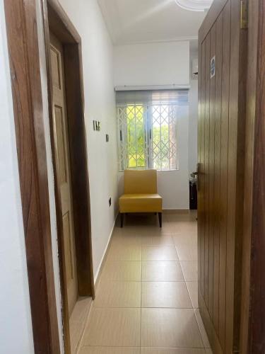 Cosy Rooms Away in a Stunning House in 科福里杜亞