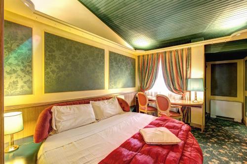 Hotel Motel Regal
