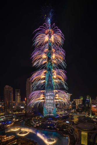 Grande Signature Residence 907 Full Burj Khalifa and Dubai Dancing Fountain View 5 Min Walk Dubai Mall Luxury Downtown Apartment, Дубай