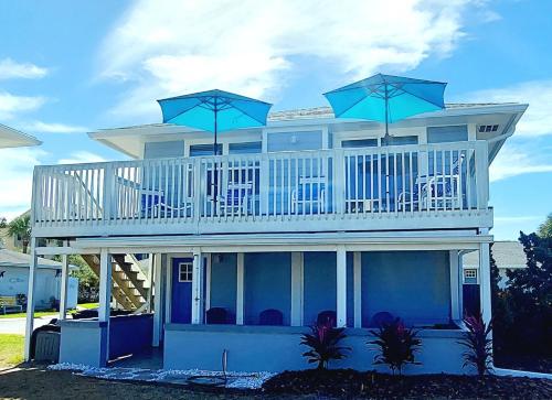 Beachside Home, Heated Pool, Steps 2 beach, Meticulous, 5-star Rated – khách sạn tại Biển St Augustine