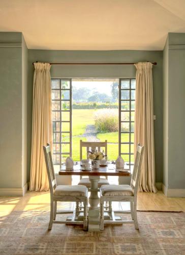 Restoranas, Soames Hotel & Jack' s Bar in Nanjukis