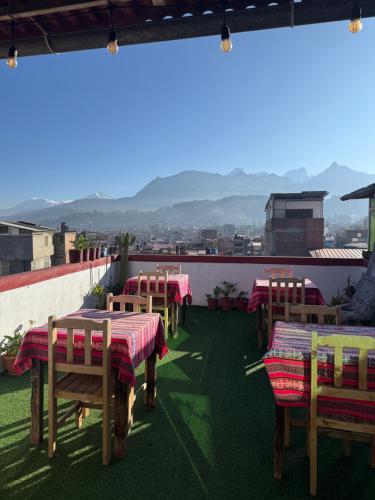 Lhotse Hostel B&B in Huarasa