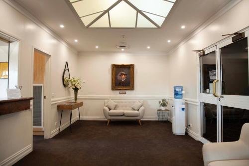 The Kidman Wayside Inn in Grifitas