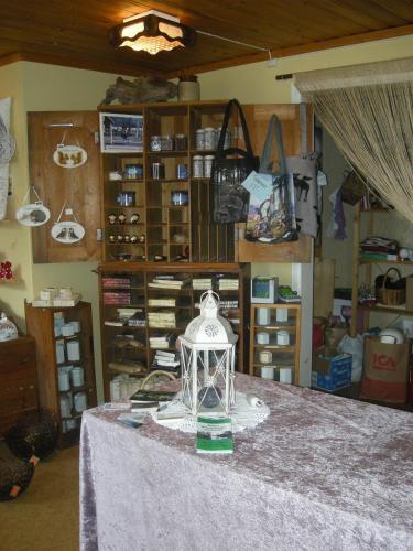 Manes Apartment - image 5