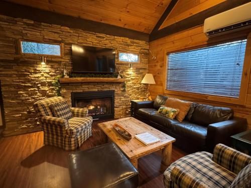 ブレビアード (NC) Hummingbird Hideaway - Lake Pets Hike Fish 3つ星 シングルルーム プール