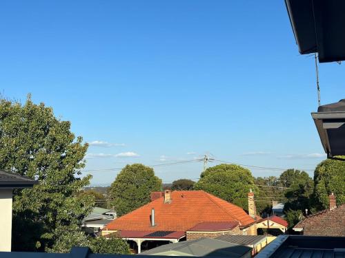 All you need for work, stay and relax in Reservoir