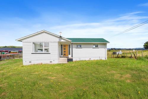 Maramarua Views - 3-Bed Escape with Scenic Deck in 米蘭達