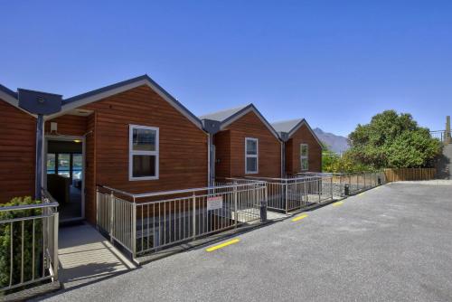 Alpine Village 23 - 2 bed with lake views - image 12
