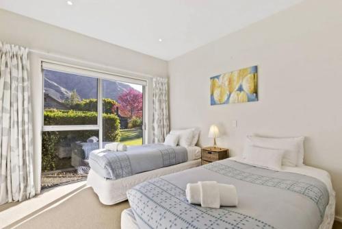 Coronet View - Family home with BBQ close to town - image 8