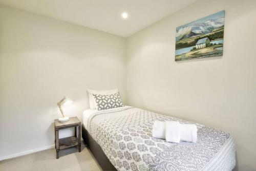 Coronet View - Family home with BBQ close to town - image 13