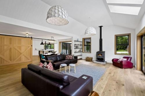 Lakeside Bliss Homestead with outdoor spa – khách sạn tại Lake Wakatipu