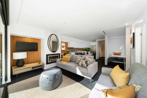 Mara Apartment at the base of Coronet Peak - image 5