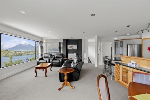 Wonderful On Woodlands - Family friendly home - image 3