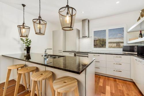 Central Queenstown 3 Bed Villa - image 10