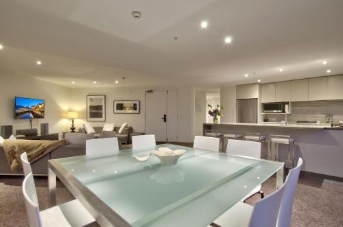 Bay View Condo by Staysouth - image 16