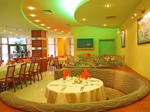 Hotel Elegance - image 12