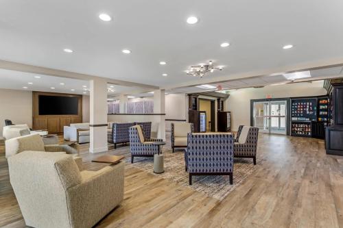 Lobby, LeConte Hotel & Convention Center, an Ascend Collection Hotel in Pigeon Forge (TN)