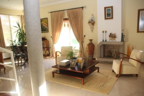 ทัศนียภาพภายนอกโรงแรม, Quartos em vivenda serra da Estrela in โคโลริโค ดา ไบรา