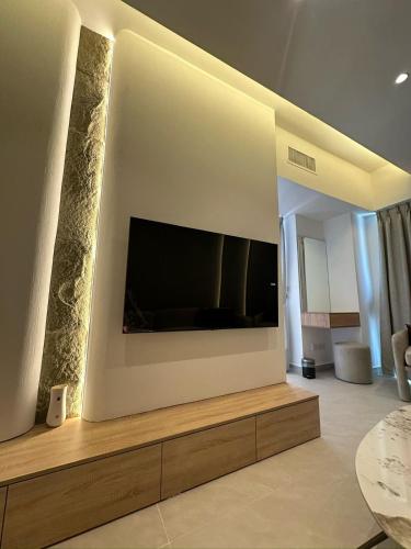 Damac Amman Modern Luxury Apartment - image 10