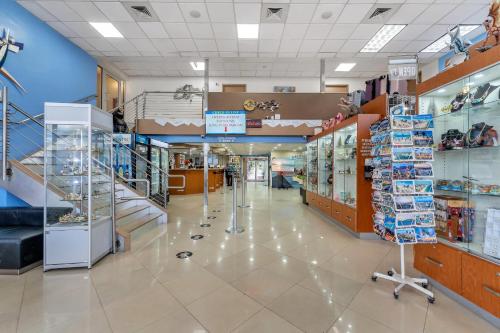 Rodeway Inn & Suites Fort Lauderdale Airport & Cruise Port - 로비