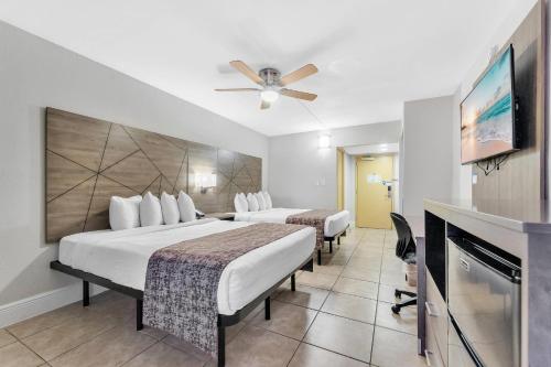 2 queen beds
