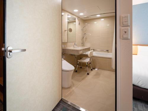 room detail thumbnail 2