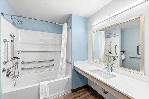 WoodSpring Suites Oak Ridge Knoxville - image 13