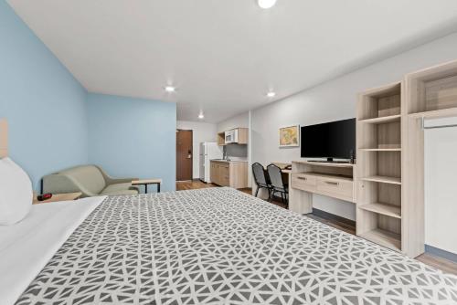 WoodSpring Suites Oak Ridge Knoxville - image 3