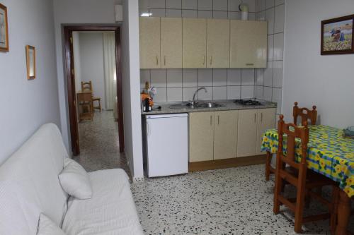 Apartamentos Bolonia Paraiso - image 6