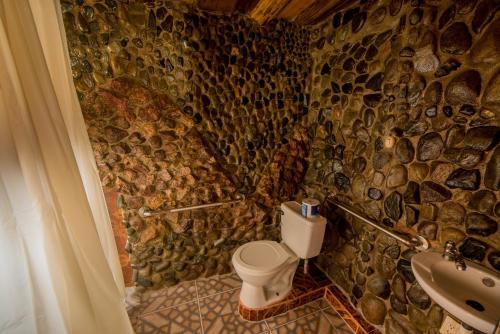 Bathroom, Hotel Roca Dura in Herradura