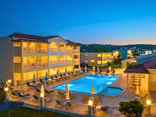 Manousis ApartHotel - Hôtel - Tsilivi