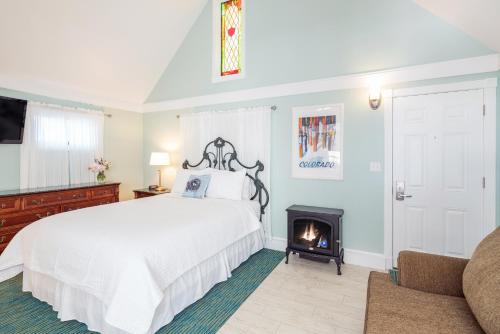 Sleeps 4