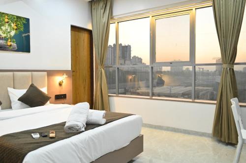 Exterior view of Hotel City Center Executive Magarpatta