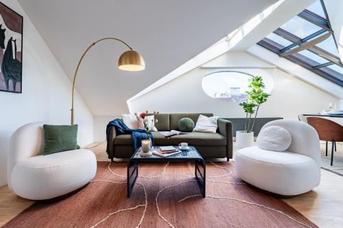 Prague Days - Three Bedroom Apartment with Terrace and AC - image 3