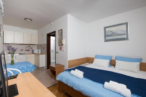 Studio with Partial Sea View and Balcony