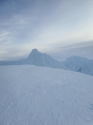 Skats, Lyngen Alps Cabin with Sauna, Northern Lights & Ski Touring, 1h from Tromsø in Nordkjosbotn