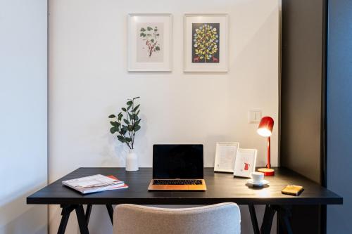 Prague Days - Two Bedroom Riverside Apartment with Gramophone - image 3