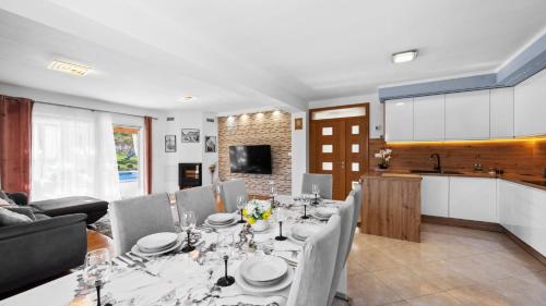 Kitchen, Villa Pleter by Villas Guide in Otavice