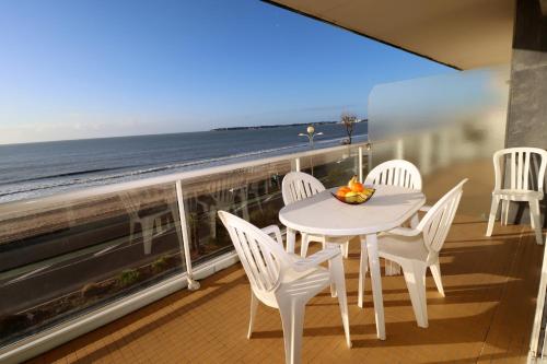 Le Plein Sud by TAH - Appartement face mer avec grand balcon