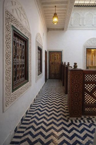 Riad Rayhana - main image