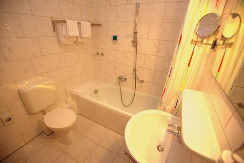Airport Hotel Walldorf - image 10