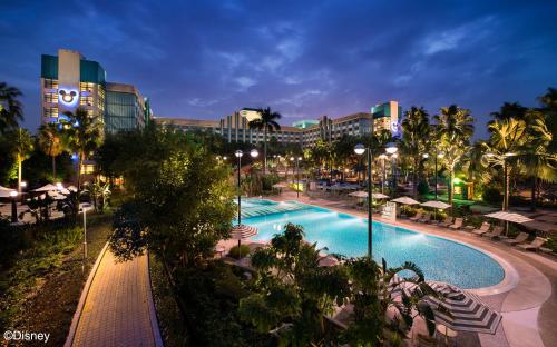 Swimming pool, Disney's Hollywood Hotel in Lantau Island
