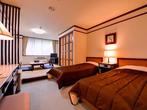 Hachimantai Mountain Hotel & Spa Located in Hachimantai, Hachimantai Mountain Hotel is a perfect starting point from which to explore Iwate. The property features a wide range of facilities to make your stay a pleasant experience. Se
